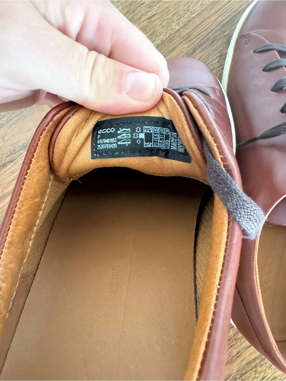 Ecco smooth chestnut